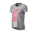 Nike Running Remera Nike Graphic Top Mujer Gris